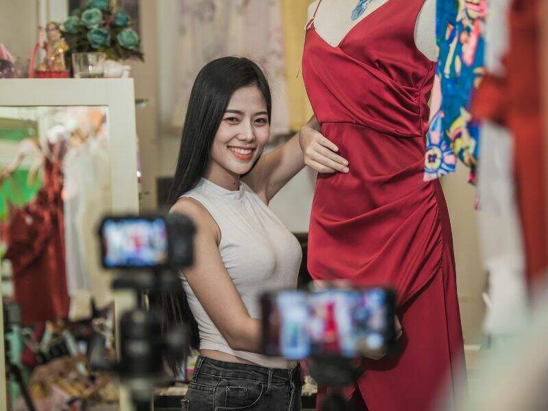 como vender roupas online​ - posicionamento